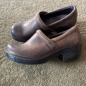 b.o.c Brown Clogs, Size 9M